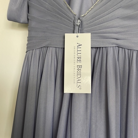 Brand new bridmaids dress! Never worn! - Picture 5 of 5